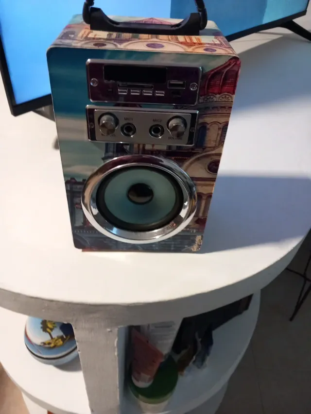 Altavoz Bluetooth multicolor