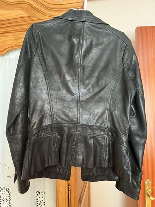 Americana de piel Bershka Negra Talla M