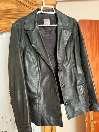 Americana de piel Bershka Negra Talla M