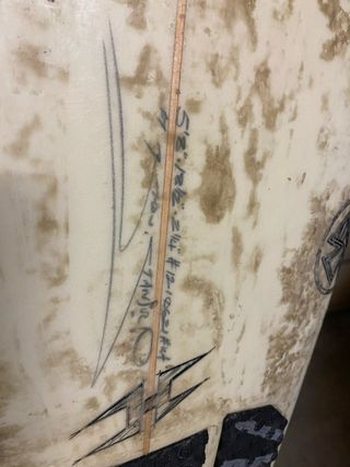 Tabla surf shortboard HURRICANE 5’8 tail cuadrado