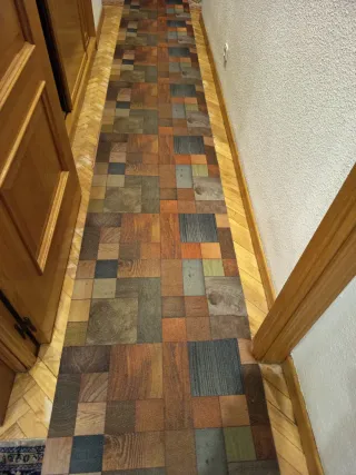 Pasillero de diseño imitación madera