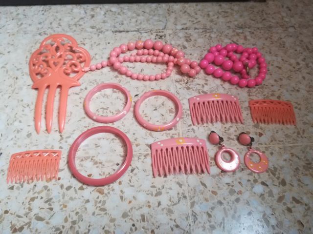 Traje Flamenca Niña Blanco con Volantes Rojos