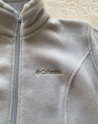 Chaqueta Columbia Gris