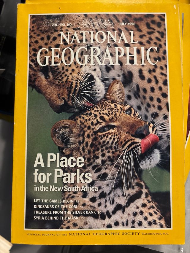 13 revistas de National Geographic de los 90