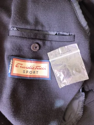 Emidio Tucci Teba Caballero azul marino.