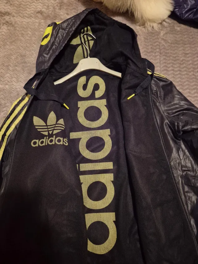 Chubasquero Adidas Negro y Amarillo