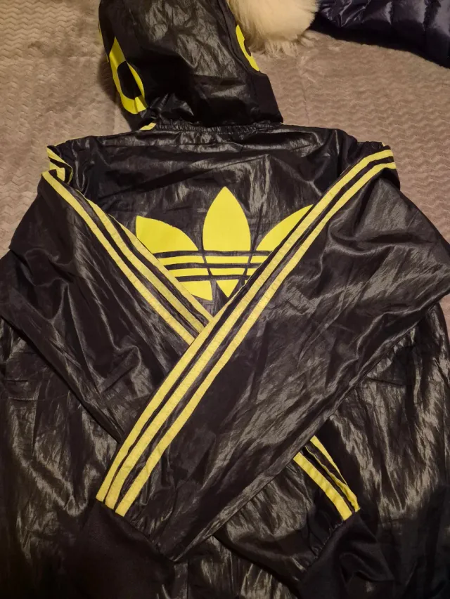 Chubasquero Adidas Negro y Amarillo
