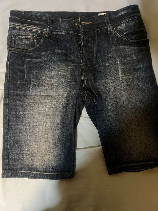 Pantalón vaquero corto