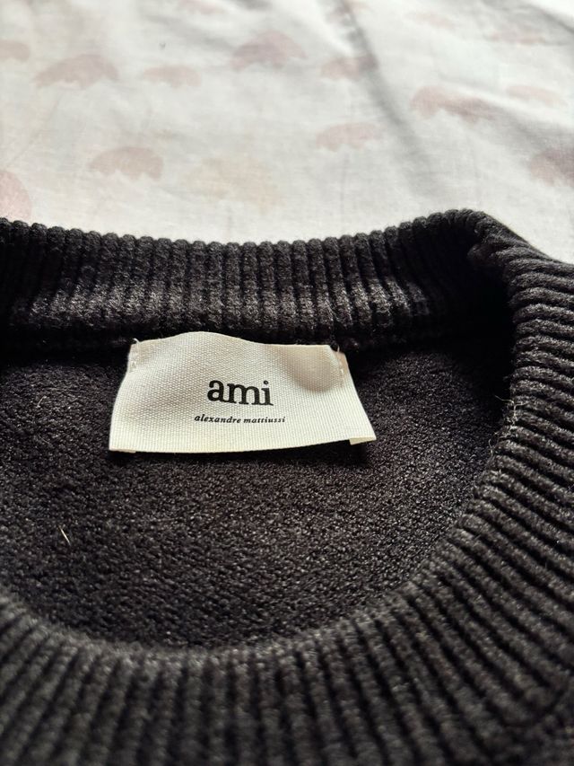 Jersey Ami Paris Negro Corazón Rojo