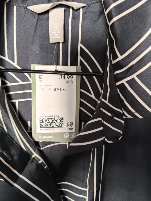 Vestido H&M negro con estampado blanco Talla S