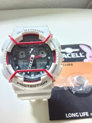 Reloj Casio G-Shock Blanco y Rojo