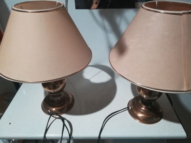 Lámpara de techo y 2 de mesita