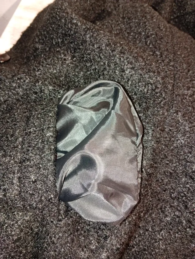 Chaquetón pelo rizado negro..está intacta