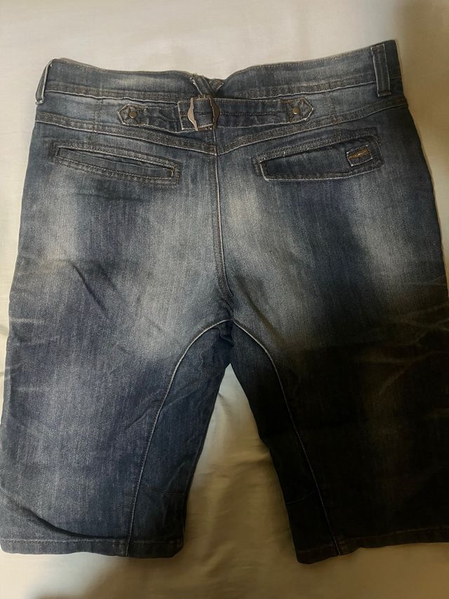 Pantalón vaquero corto