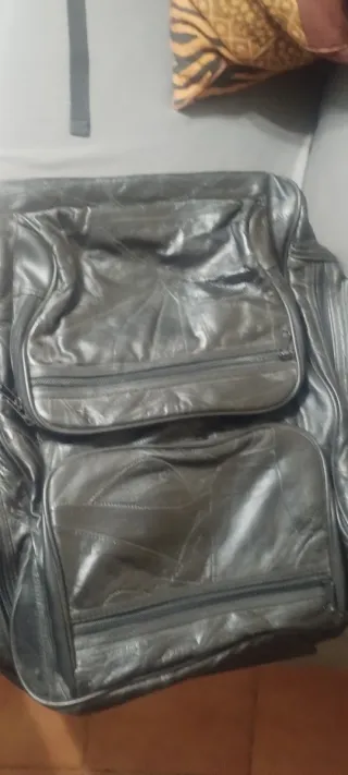 Maleta de cuero marrón