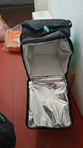 Mochila de reparto naranja