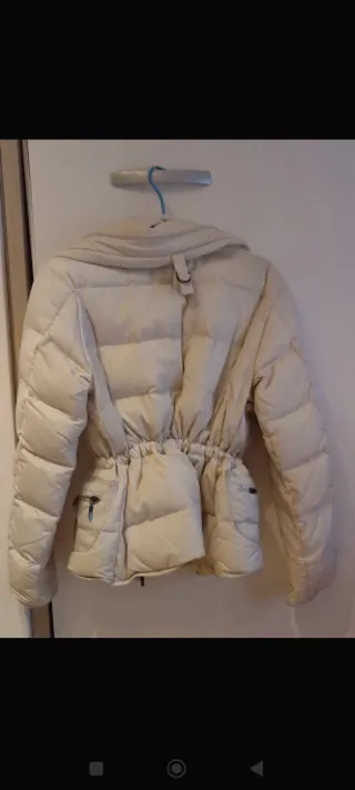 Plumas beige con cintura ajustable