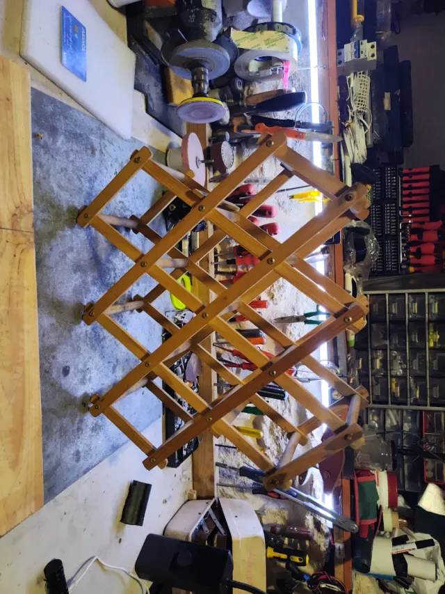 Botellero de madera plegable