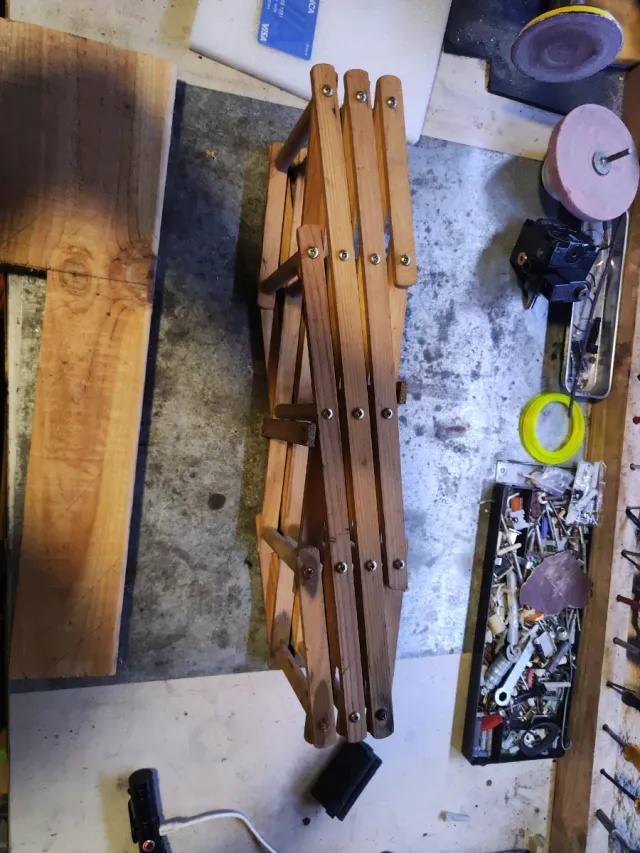 Botellero de madera plegable