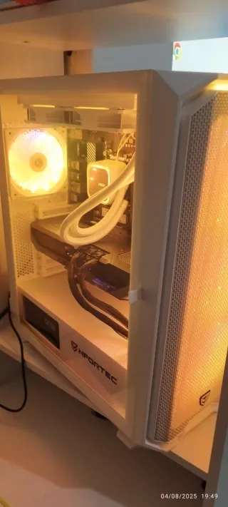 PC Ryzen 5 7600X Blanco