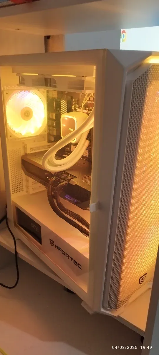 PC Ryzen 5 7600X Blanco