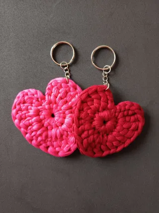 Portachiavi a cuore rosa e rosso