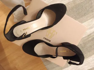 Zapatos de ante negros con pulsera