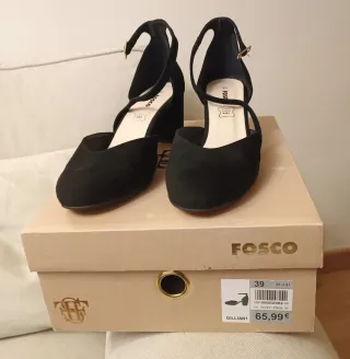 Zapatos de ante negros con pulsera