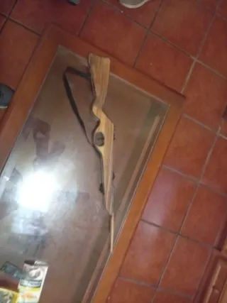 Escopeta de madera para jugar