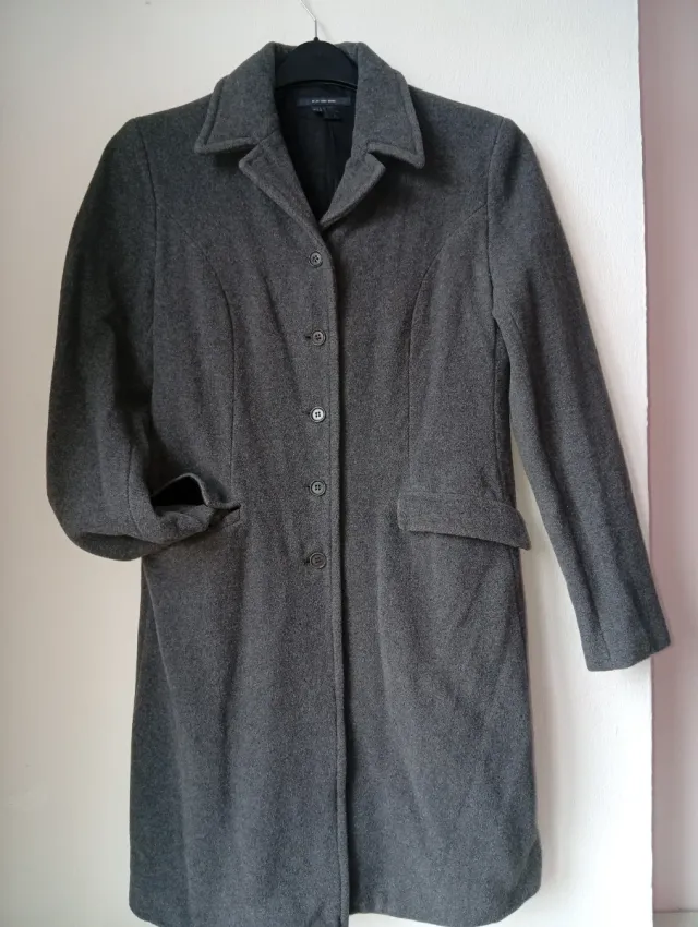 Chaquetón gris  de Zara de paño