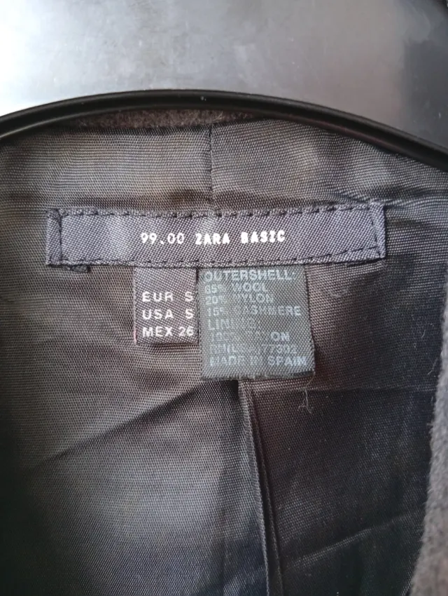 Chaquetón gris  de Zara de paño