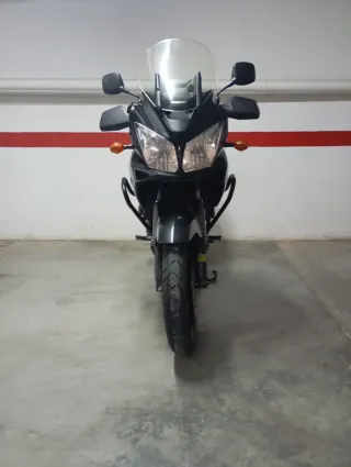 Suzuki V-Strom Moto bien cuidada 