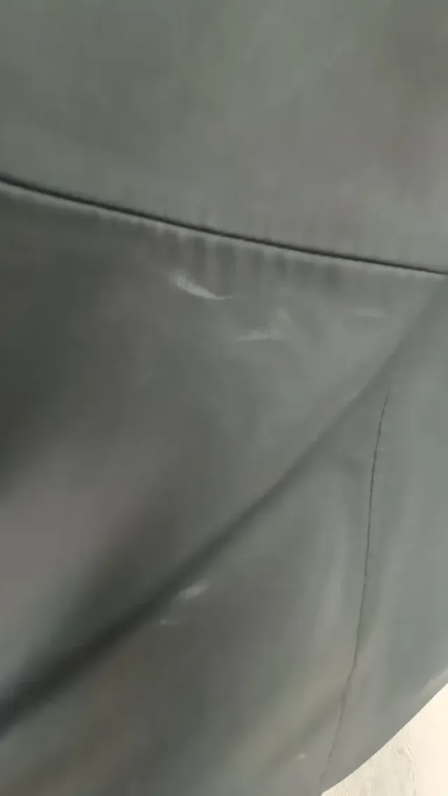 Falda negra  de cuero artificial