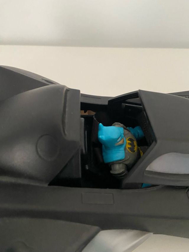 Batman Barmovil y Figuras