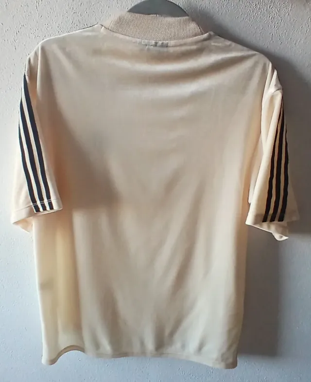 Camiseta Adidas beige mujer