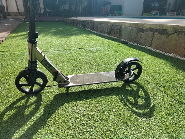 Patinete Oxelo Mid 9 Gris