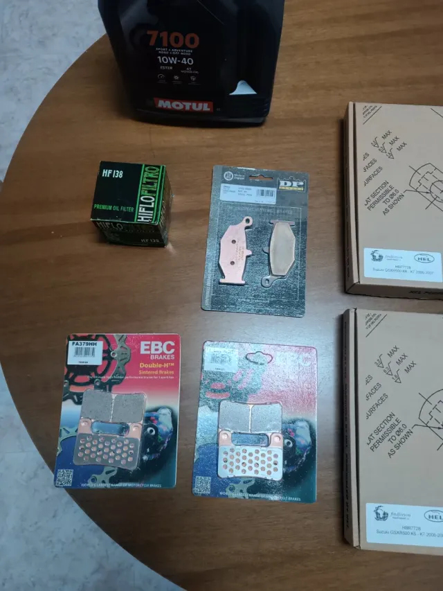 Repuestos nuevos sin abrir Suzuki GSXR 600 K6 K7