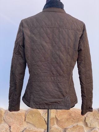 Chaqueta Massimo Dutti acolchada marrón