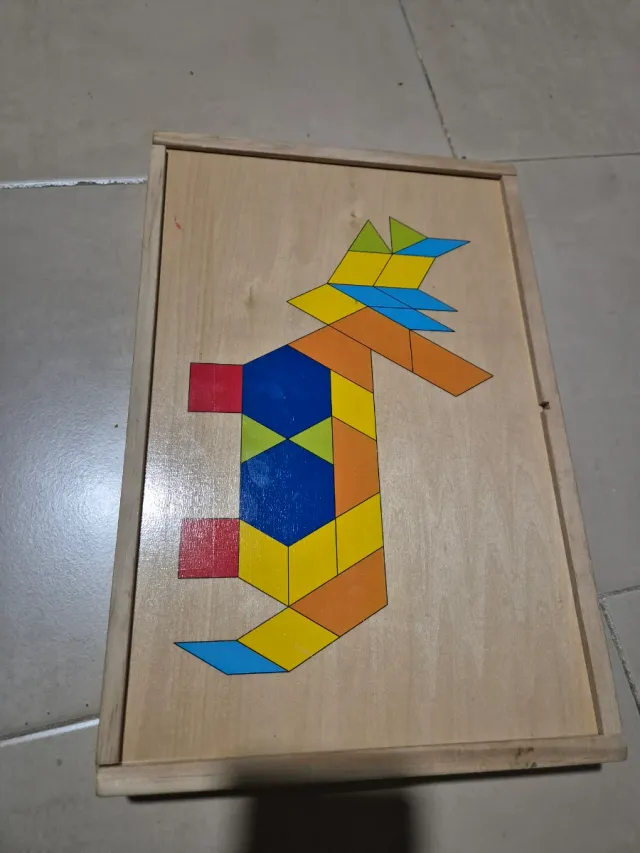Gioco di legno Puzzle Tangram