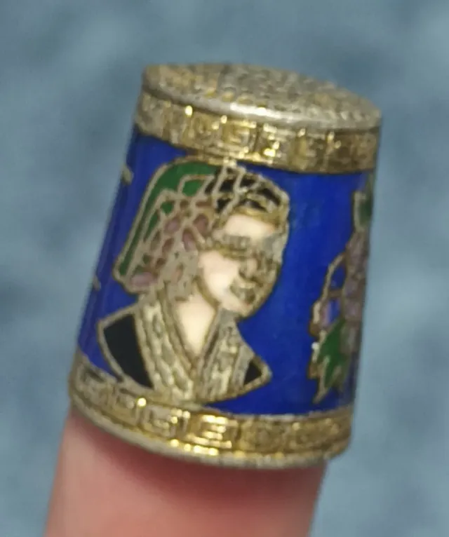 Dedal esmaltado azul con figura