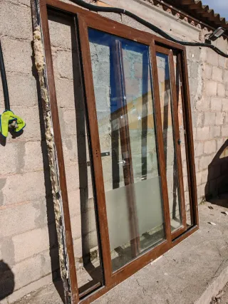 Balconera PVC corredera imitación madera