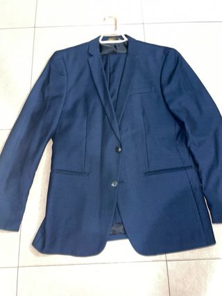 Traje de hombre azul