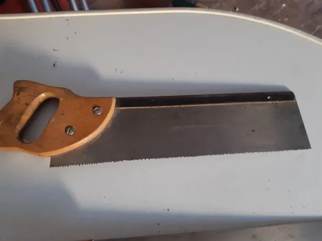 Lote de 8 serrotes de carpinteiro