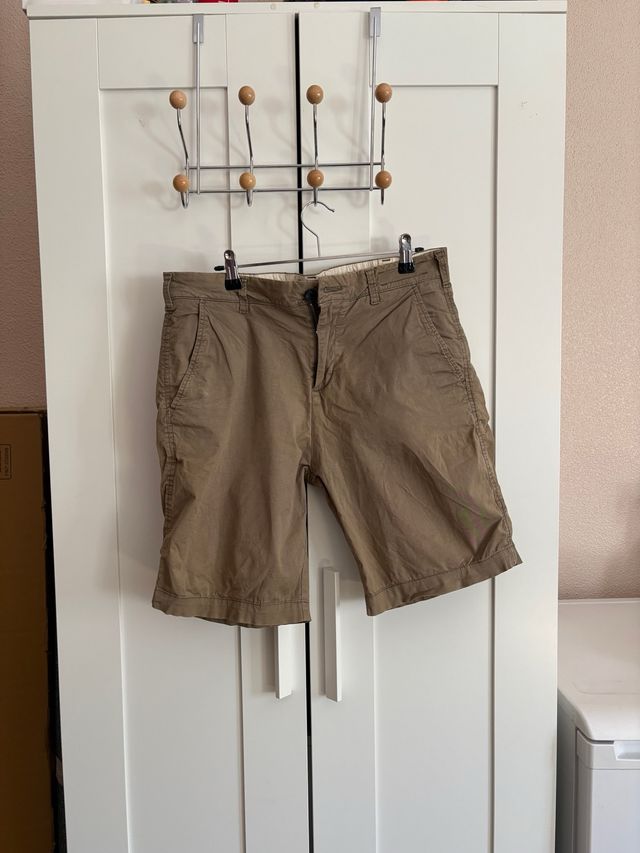 Pantalones cortos verde oliva