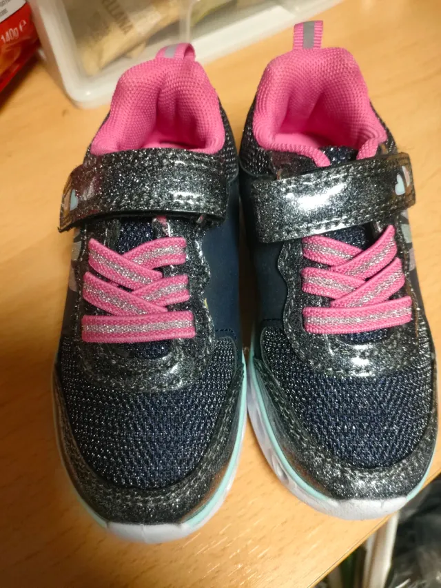 Zapatillas niña luces talla 24