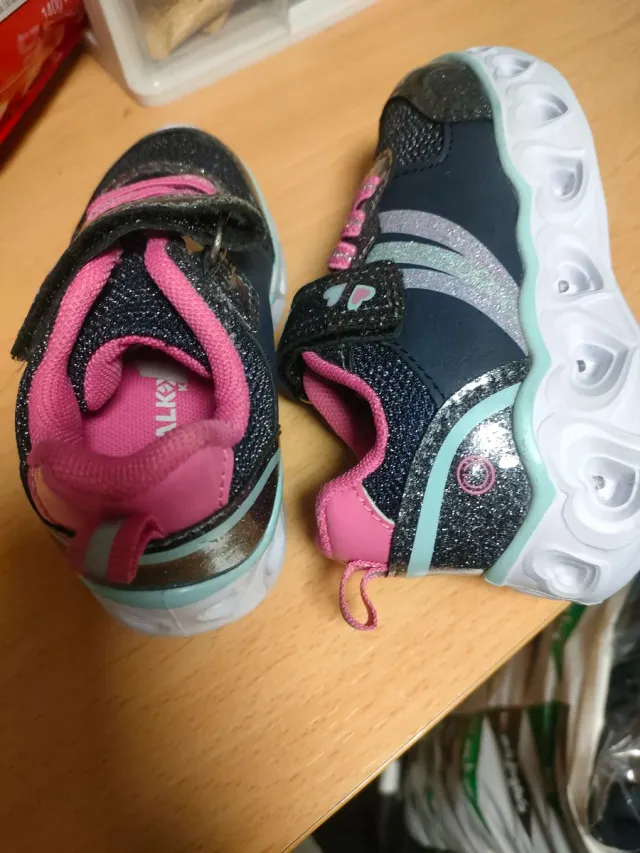 Zapatillas niña luces talla 24