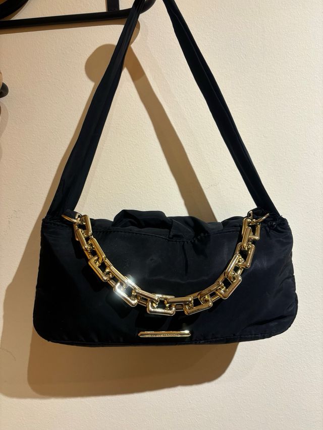 Bolso Negro Steve Madden Cadena Dorada