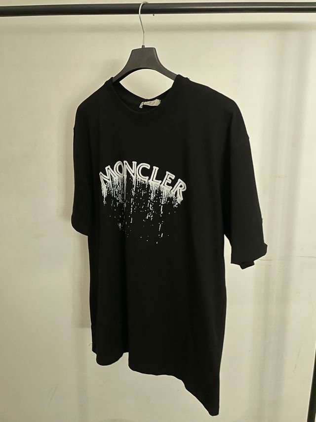 Camiseta negra