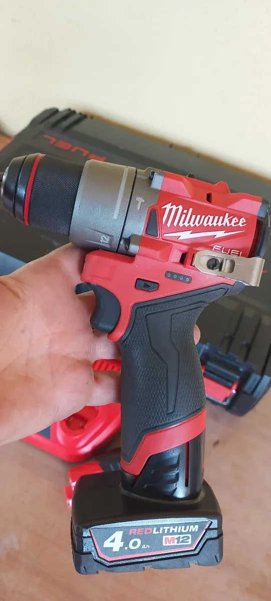 Avvitatore Milwaukee M12 nuovo