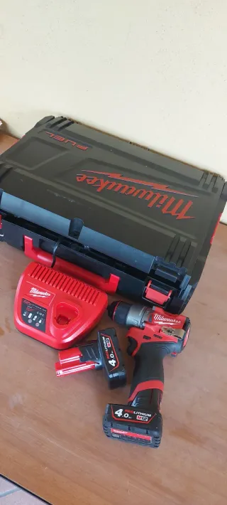 Avvitatore Milwaukee M12 nuovo